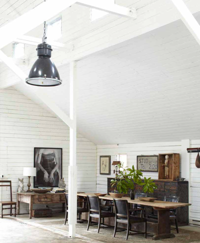  Rustic Country House Dining Room. The Ranch by Matt Blacke Inc.