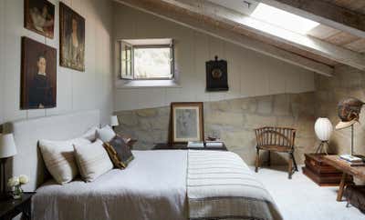  Farmhouse Bedroom. The Villa by Matt Blacke Inc.