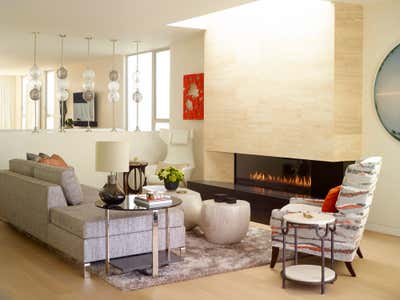  Contemporary Beach House Living Room. Manhattan Beach Modern by Annette English + Associates.