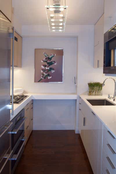  Mid-Century Modern Apartment Kitchen. Pied a Terre on Union Square by Dale Cohen Designstudio.