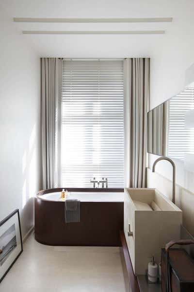  Contemporary Apartment Bathroom. Apartment 002 by Bismut & Bismut.