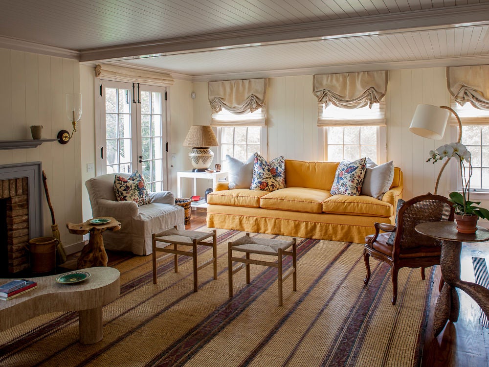 Traditional Living Room