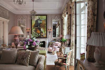  English Country Living Room. Notting Hill Villa by NH Design.