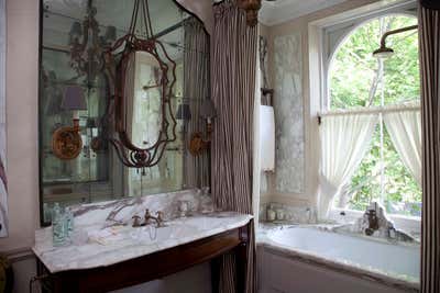  English Country Bathroom. Notting Hill Villa by NH Design.