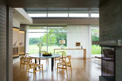  Minimalist Country House Dining Room. Modern New England Retreat by Ries Hayes.