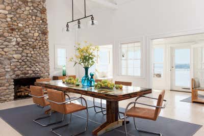  Modern Family Home Dining Room. Shelter Island House by Michael Haverland Architect.