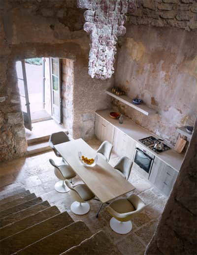  Coastal Vacation Home Kitchen. Tower by Rees Roberts & Partners.
