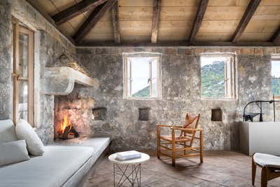  Coastal Vacation Home Living Room. Tower by Rees Roberts & Partners.