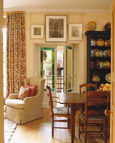  Traditional Family Home Dining Room. House in London by Wendy Nicholls by Sibyl Colefax & John Fowler.