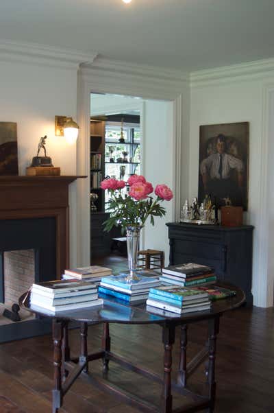  Traditional Beach House Entry and Hall. Amagansett Residence by Vaughn Miller Studio.