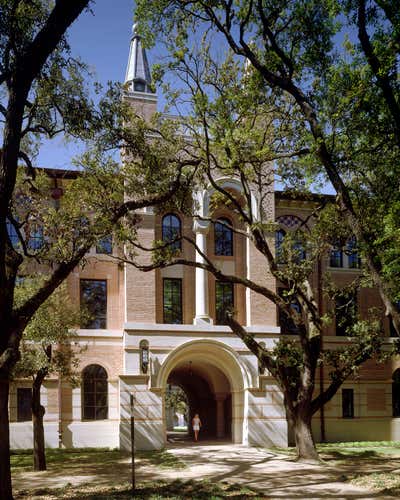  Education Exterior. Rice University, The Humanities Building by Allan Greenberg Architect.