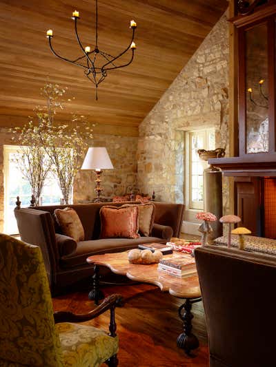  Traditional Family Home Living Room. Napa Valley by Fisher Weisman Brugioni.