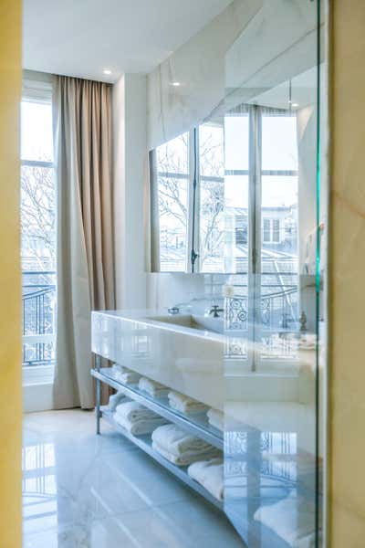  Contemporary Apartment Bathroom. Rue Spontini by Isabelle Stanislas Architecture.