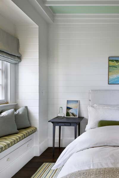  Organic Beach House Bedroom. Nantucket Beach House by Kligerman Architecture and Design.
