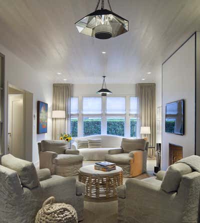  Organic Beach House Living Room. Nantucket Beach House by Kligerman Architecture and Design.
