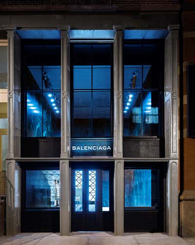  Contemporary Retail Open Plan. Balenciaga Women's New York Flagship Store by Ryan Korban.