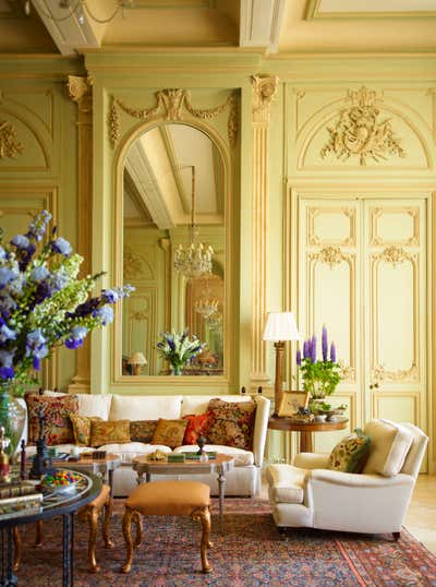 Traditional Living Room. Château du Grand-Lucé by Timothy Corrigan, Inc..