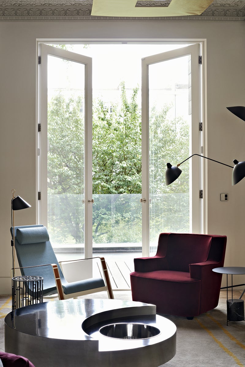 MidCentury Modern Living Room in London, GB by Waldo Studio