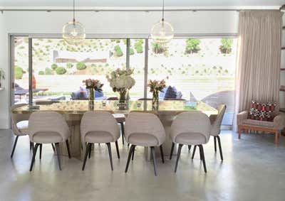  Mid-Century Modern Family Home Dining Room. Los Angeles Mid-Century House by Carden Cunietti.