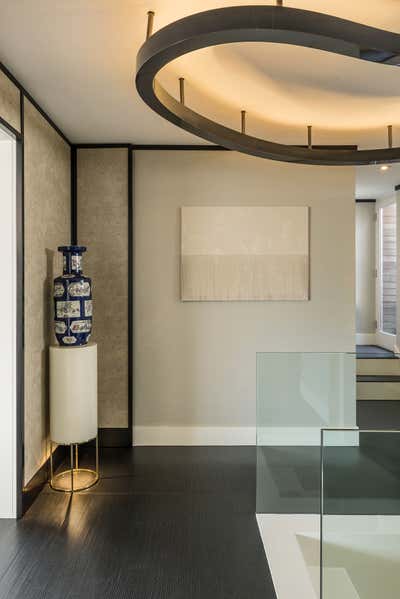  Contemporary Apartment Entry and Hall. Holland Park by Achille Salvagni Atelier.