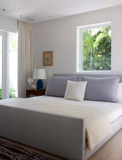  Eclectic Beach House Bedroom. Miami Residence by Aparicio + Associates .