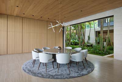  Modern Family Home Dining Room. Bal Harbour House by Oppenheim Architecture + Design.