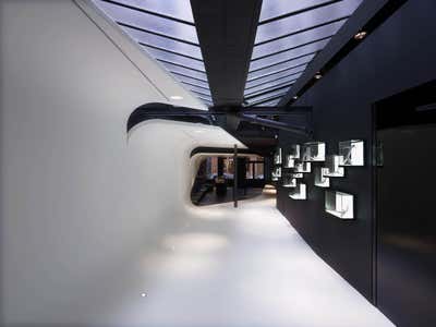  Contemporary Entertainment/Cultural Open Plan. Gallery BSL by Noé Duchaufour-Lawrance.