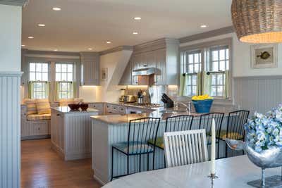  Beach Style Vacation Home Kitchen. Nantucket Oceanfront Resident by Brian J. McCarthy Inc..