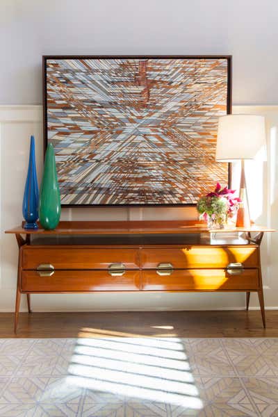  Transitional Beach House Entry and Hall. EAST HAMPTON RESIDENCE  by Drew McGukin Interiors.