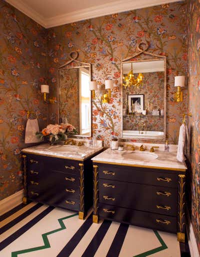  Maximalist Family Home Bathroom. Lincoln Park Vintage by Summer Thornton Design .