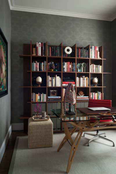  Traditional Apartment Office and Study. London by Villalobos Desio.