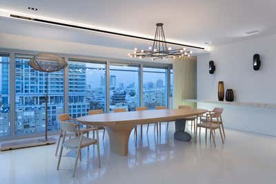  Contemporary Vacation Home Dining Room. Tel Aviv  by Isabelle Stanislas Architecture.