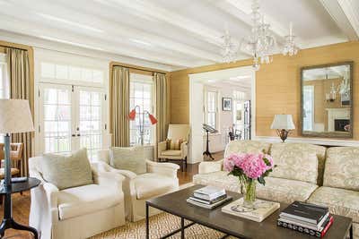  Traditional Family Home Living Room. Brentwood Farmhouse by Thomas Callaway Associates .