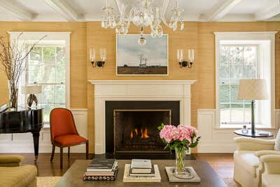  Traditional Family Home Living Room. Brentwood Farmhouse by Thomas Callaway Associates .