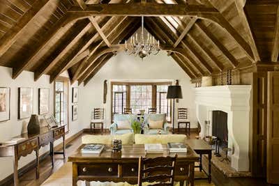  English Country Family Home Living Room. Brentwood English Cottage by Thomas Callaway Associates .