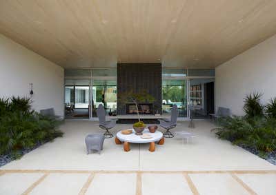  Mid-Century Modern Family Home Patio and Deck. Shed House by Boyd + Broughton by BoydDesign.