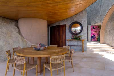 Coastal Vacation Home Dining Room. Acapulco Breeze by Sofia Aspe Interiorismo.