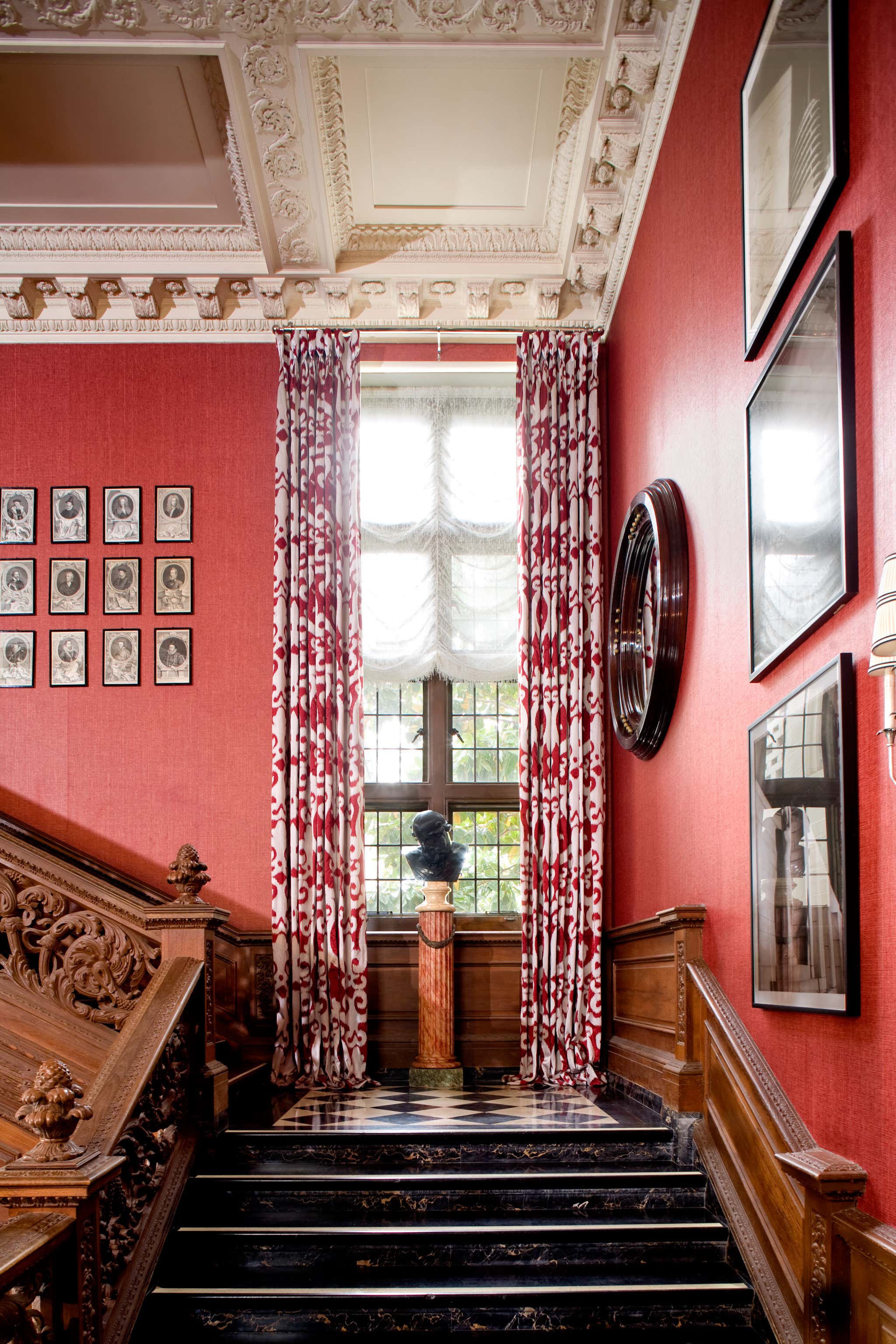Maximalist Entry and Hall