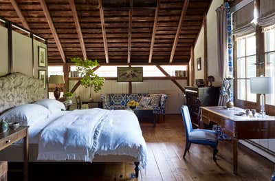 Contemporary Vacation Home Bedroom. Amagansett Retreat  by Richard Mishaan Design.