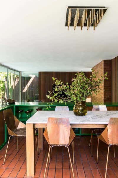  Mid-Century Modern Family Home Dining Room. Beachwood  by Reath Design.