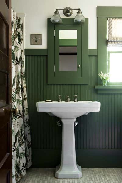  Craftsman Bathroom. Berkeley  by Reath Design.