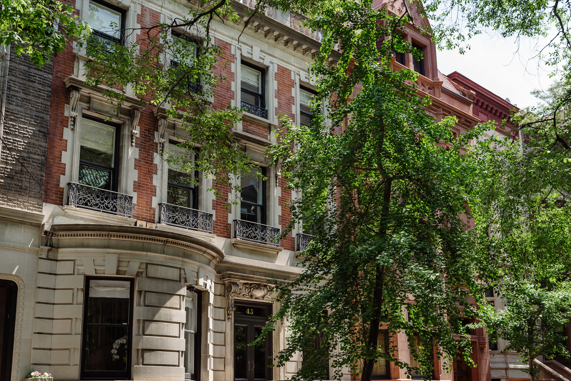 Montgomery Place Townhouse Exterior Facade by DHD Architecture