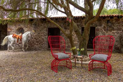  Traditional Country House Exterior. Encinillas Ranch by Sofia Aspe Interiorismo.