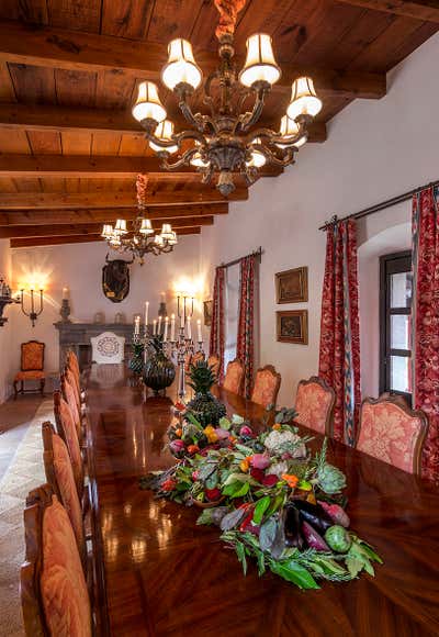  English Country Country House Dining Room. Encinillas Ranch by Sofia Aspe Interiorismo.