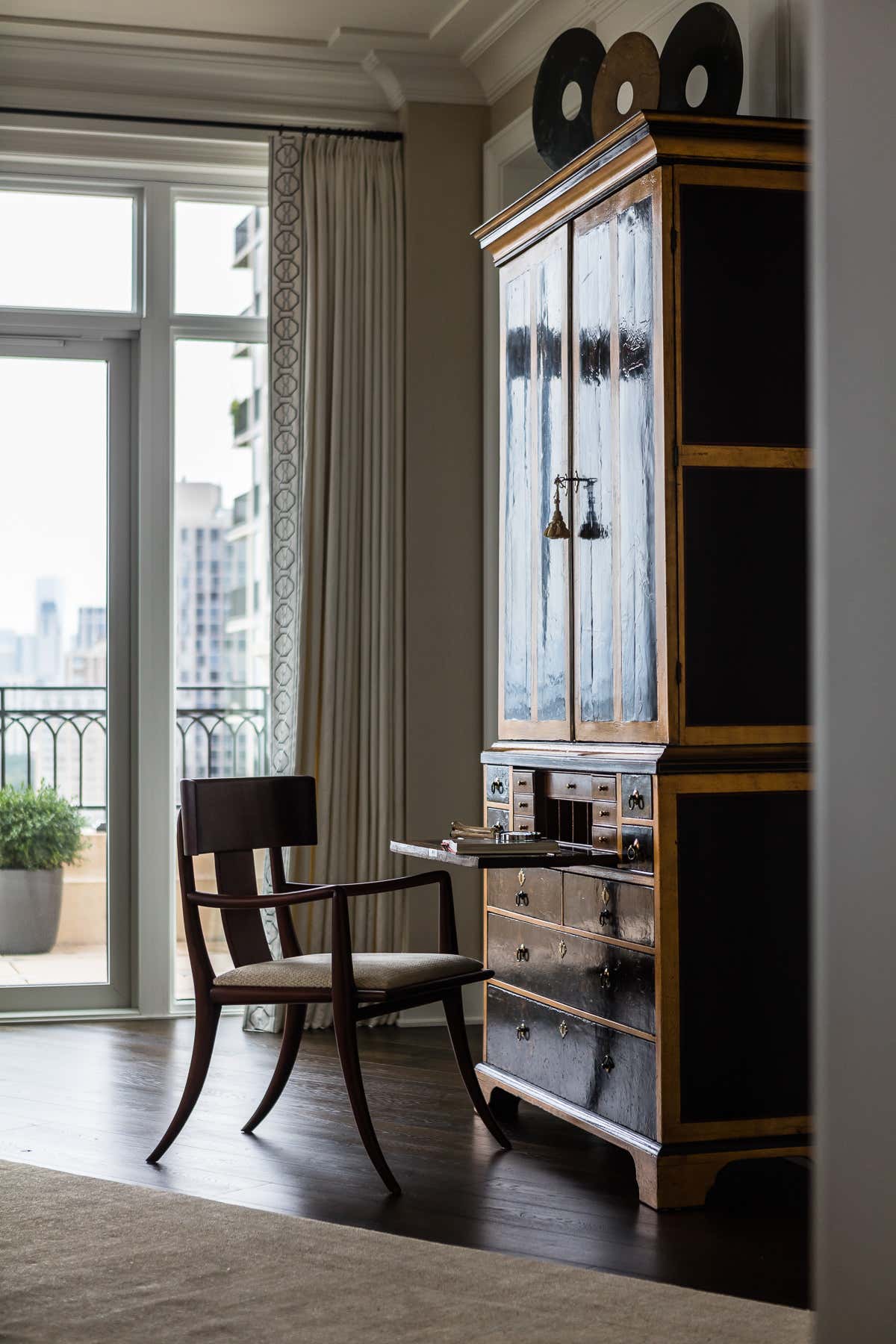 Stunning Park Penthouse Interior Design Inspiration image