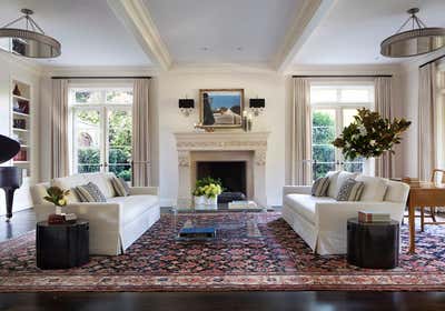  Traditional Family Home Living Room. Menlo Park Residence by ECHE.