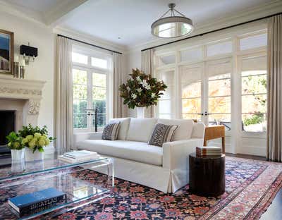  Traditional Family Home Living Room. Menlo Park Residence by ECHE.