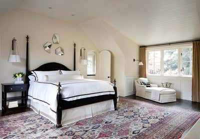  Traditional Family Home Bedroom. Menlo Park Residence by ECHE.