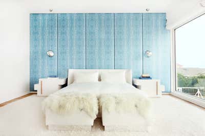  Modern Beach House Bedroom. Deal by Melanie Morris Interiors.