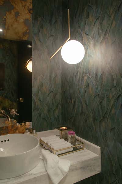  Eclectic Bathroom. SD Apartment by Desiree Casoni.